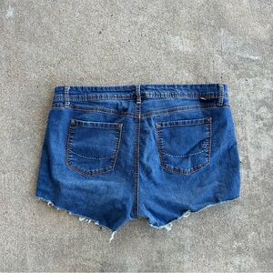 Torrid Source Of Wisdom Denim Shorts 18 Raw Hem Stretch